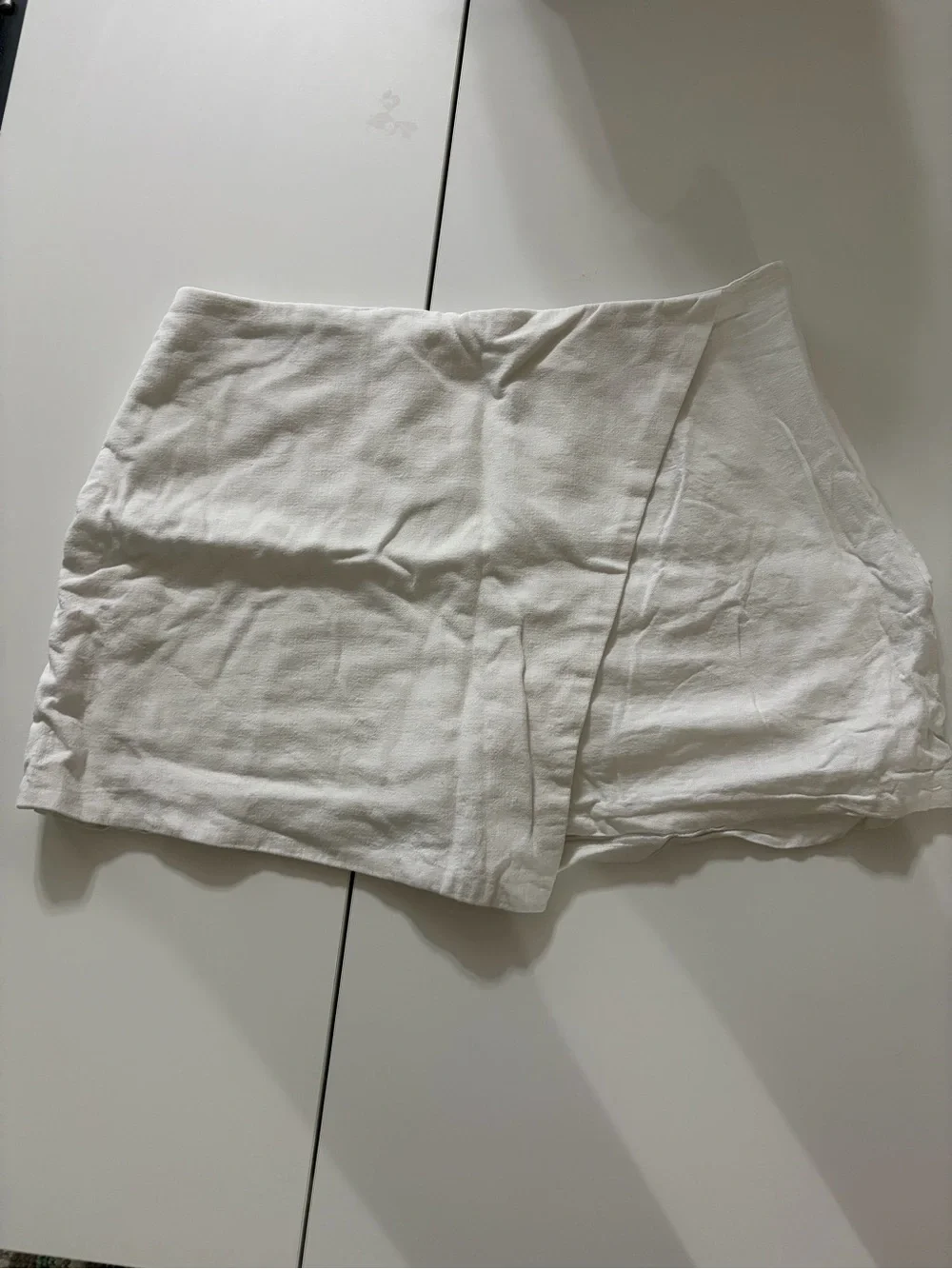 Abercrombie & Fitch White Mini Skort